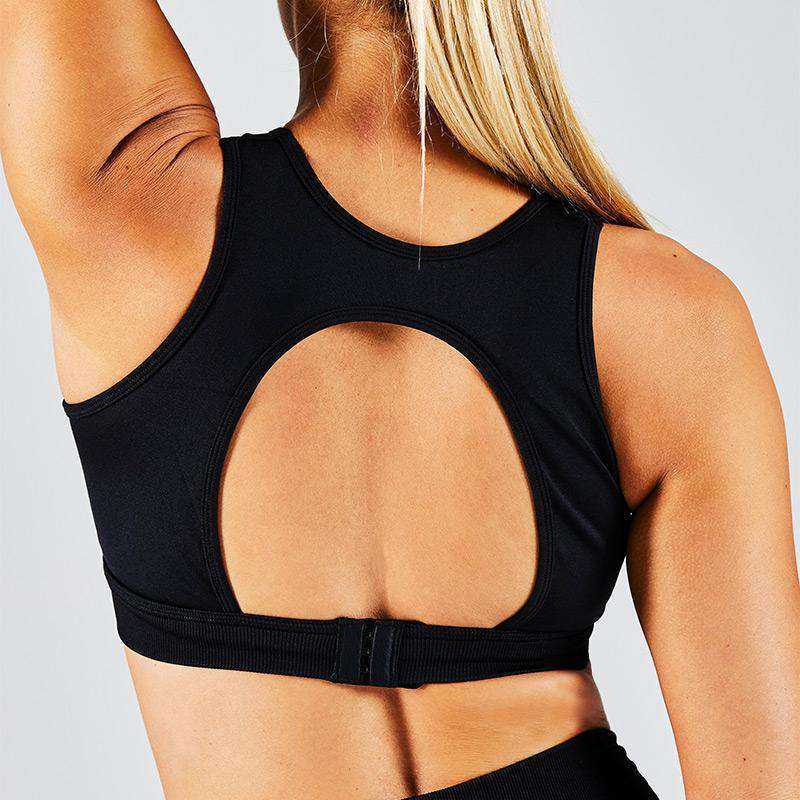 Pro-Fit Seamless Sports Bra Black - $14 (60% Off Retail) - From Victoria